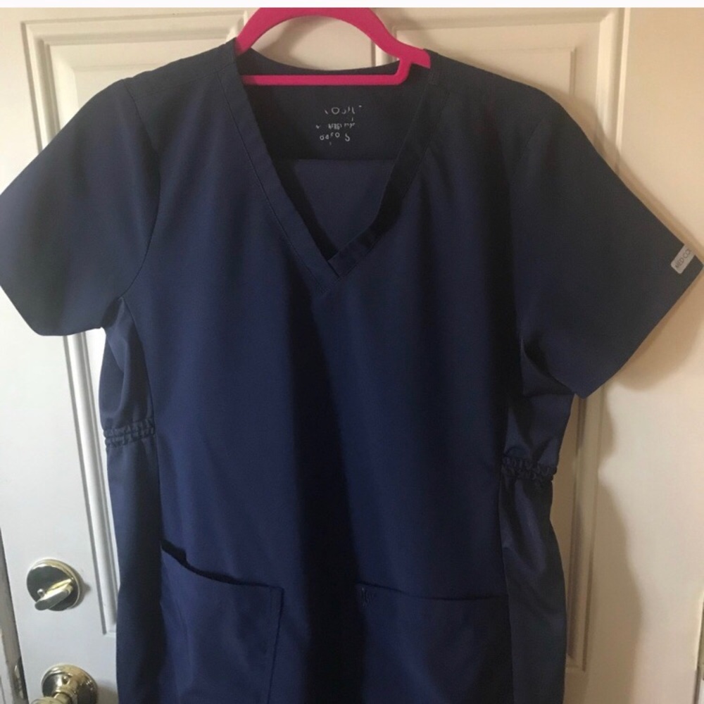 Maternity scrubs